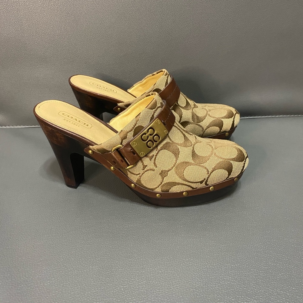 Coach Vintage Signature Jacquard Clogs - Picture 2 of 7